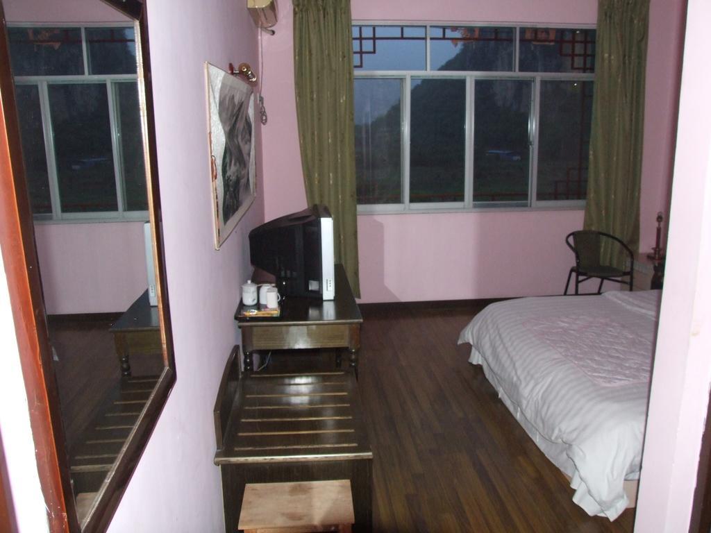 Yangshuo Moon Resort Hotel Экстерьер фото