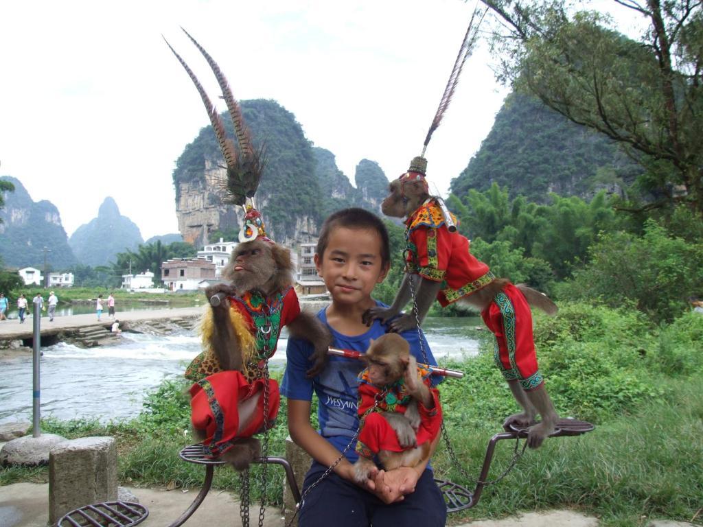 Yangshuo Moon Resort Hotel Экстерьер фото